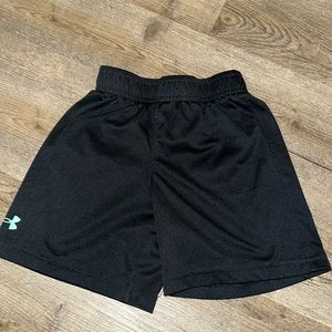Boys Under Armour shorts, size 4T
